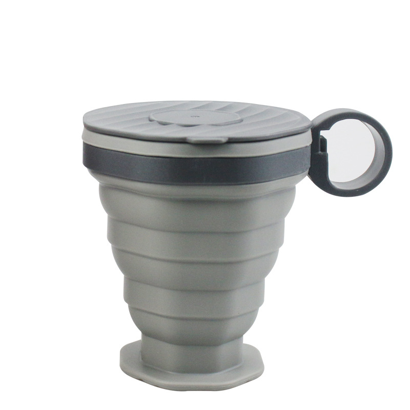 Sammenleggbar silikonkaffekopp med lokk