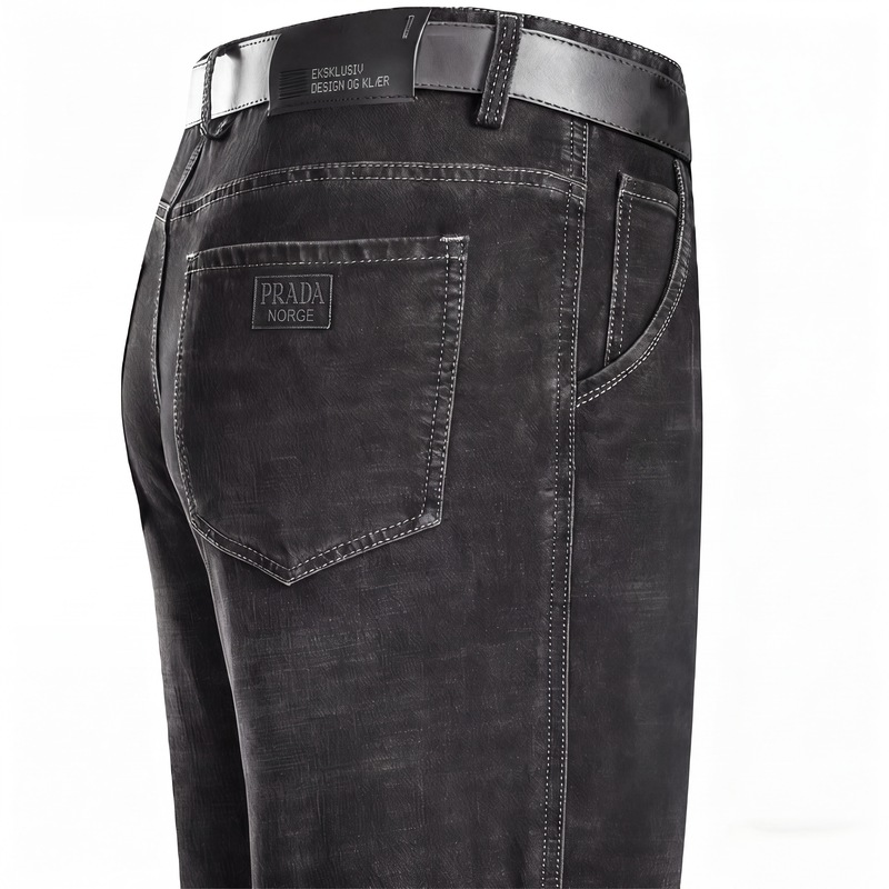 Varme rette jeans for menn med fôr