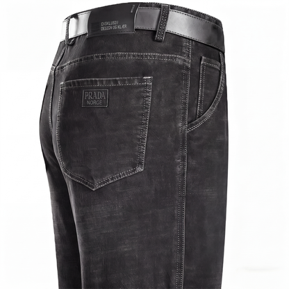 Varme rette jeans for menn med fôr